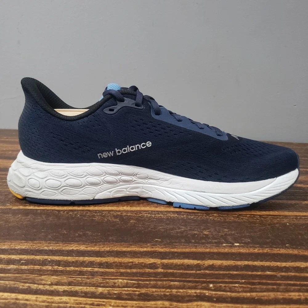 New Balance mens size